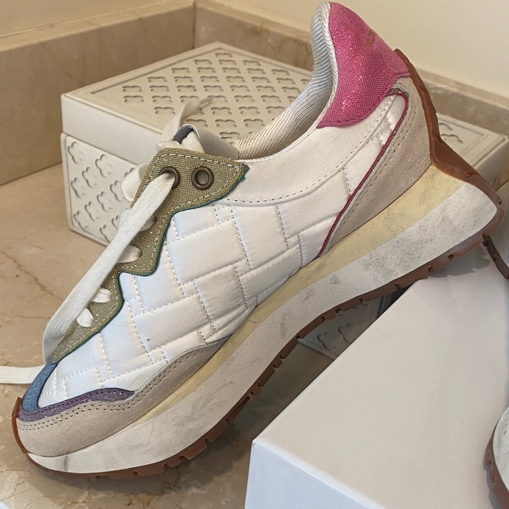 Kurt Geiger Women's Sneakers in White, Pink, and Gray - Picture 3 of 8